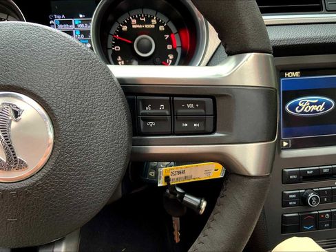 Used 2013 Ford Mustang Shelby GT500 image 22