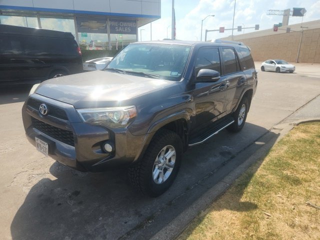 Used 2017 Toyota 4Runner SR5 Premium AWD/4WD image 2