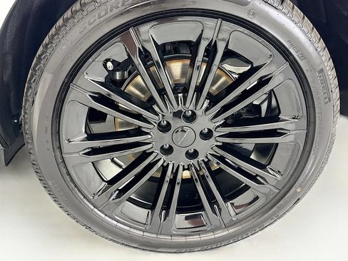 New 2026 Land Rover Range Rover Long Wheelbase Autobiography AWD/4WD image 29