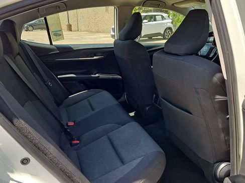 Used 2025 Toyota Camry LE FWD image 30
