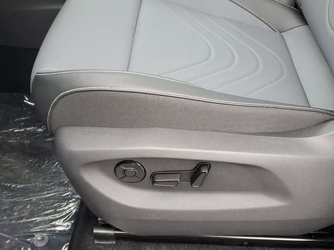 New 2026 Volkswagen Tiguan SE R-Line image 12