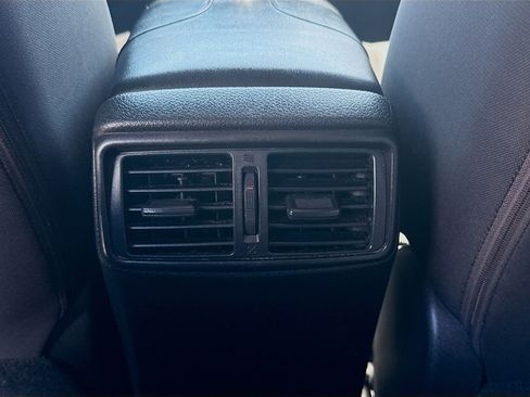 Used 2017 Nissan Rogue Sport SV image 22