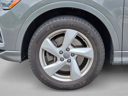 Used 2020 Audi Q3 2.0T Premium AWD/4WD image 9