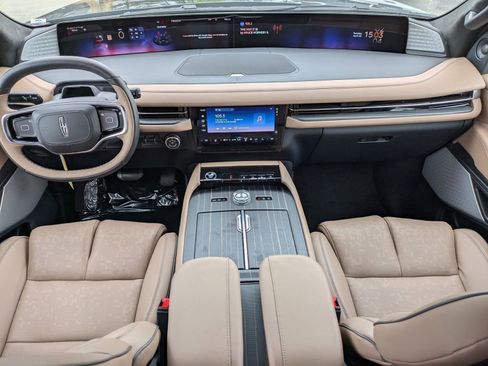 New 2026 Lincoln Navigator Black Label AWD/4WD image 9