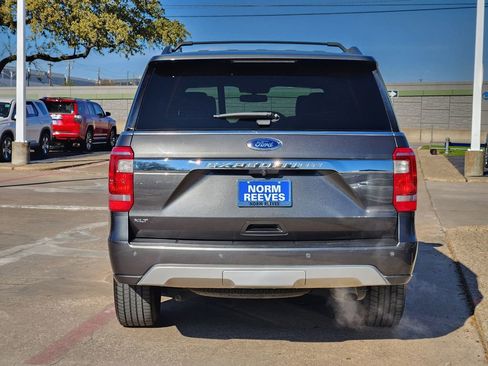 Used 2021 Ford Expedition XLT image 6