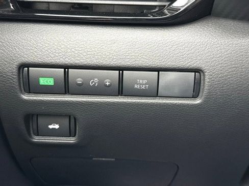 New 2025 Nissan Sentra SV image 25