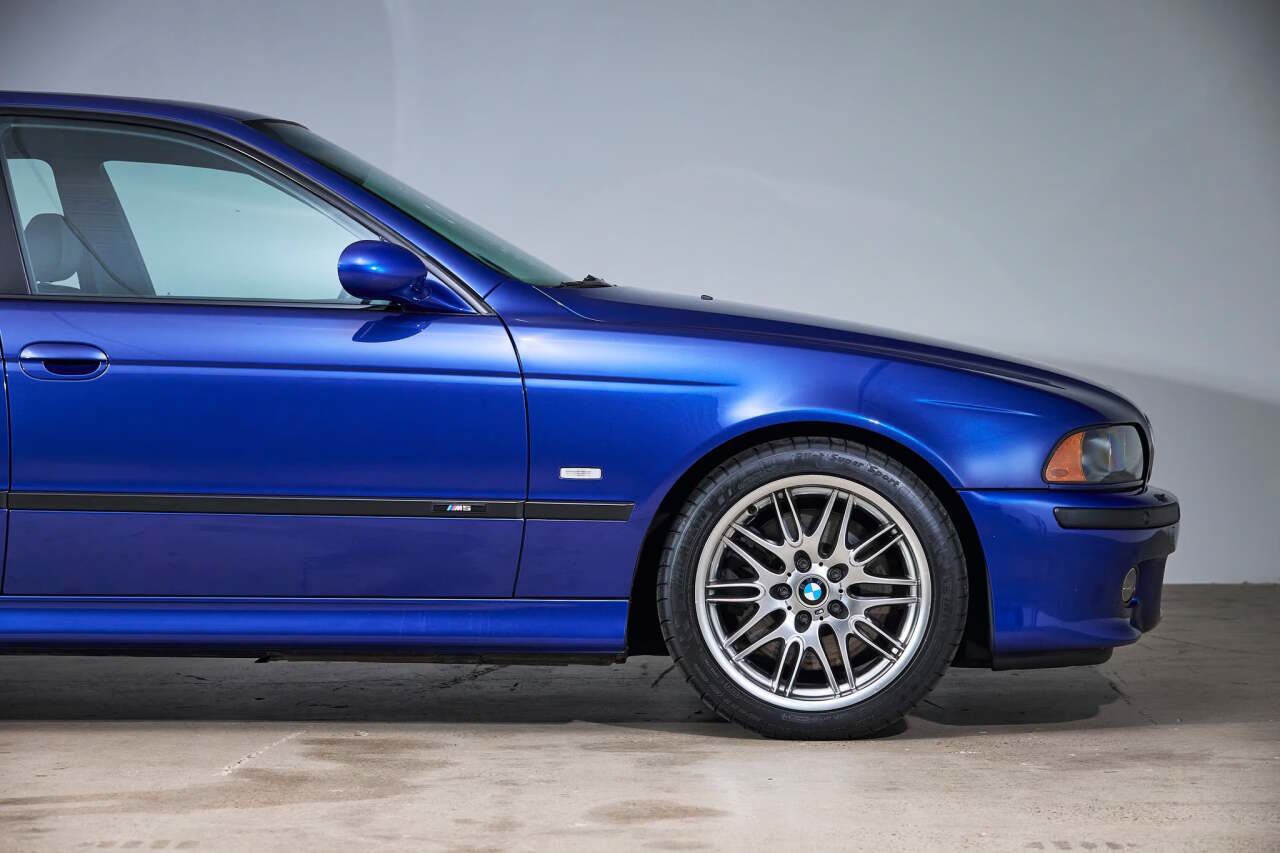 Used 2002 BMW M5 RWD image 23