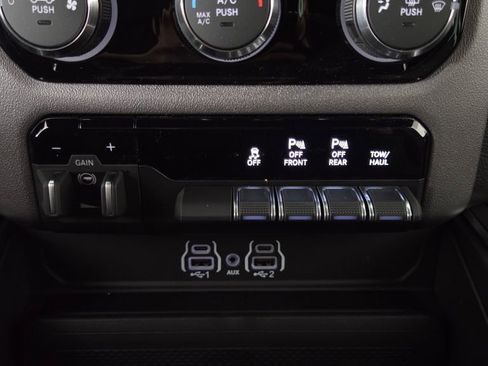 New 2026 RAM 1500 Big Horn AWD/4WD image 22