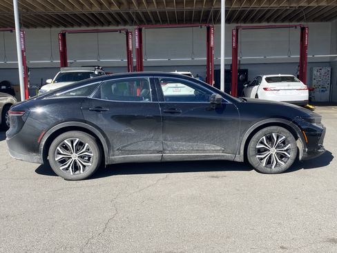 Certified 2024 Toyota Crown Limited image 2