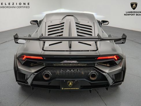 Used 2023 Lamborghini Huracan STO RWD image 17