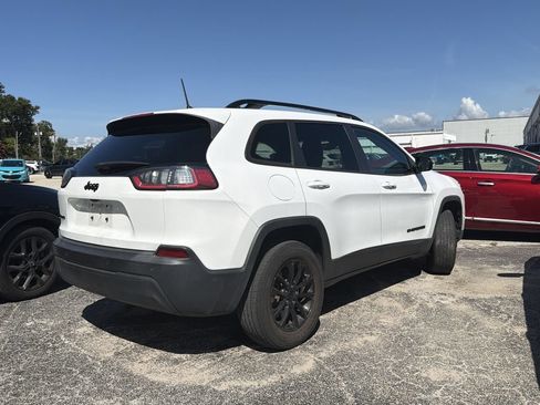Used 2023 Jeep Cherokee Altitude Lux w/ Lux Elite Package AWD/4WD image 2
