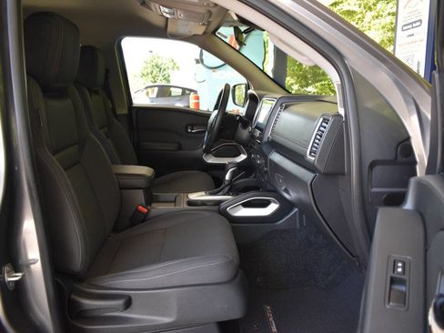 Used 2024 Nissan Frontier SV w/ SV Convenience Package AWD/4WD image 9