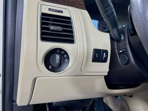 Used 2018 Ford Flex Limited w/ Equipment Group 303A AWD/4WD image 10