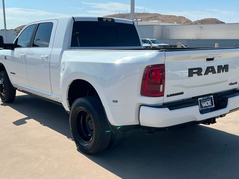Used 2025 RAM 3500 Laramie AWD/4WD image 3