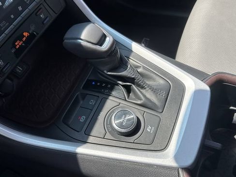 Used 2023 Toyota RAV4 Limited AWD/4WD image 21