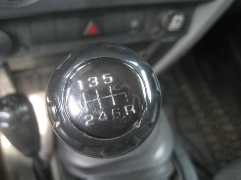 Used 2009 Jeep Wrangler X AWD/4WD image 19