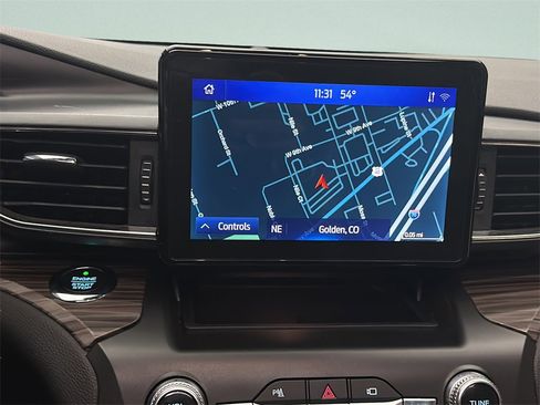 Used 2020 Ford Explorer Limited image 22