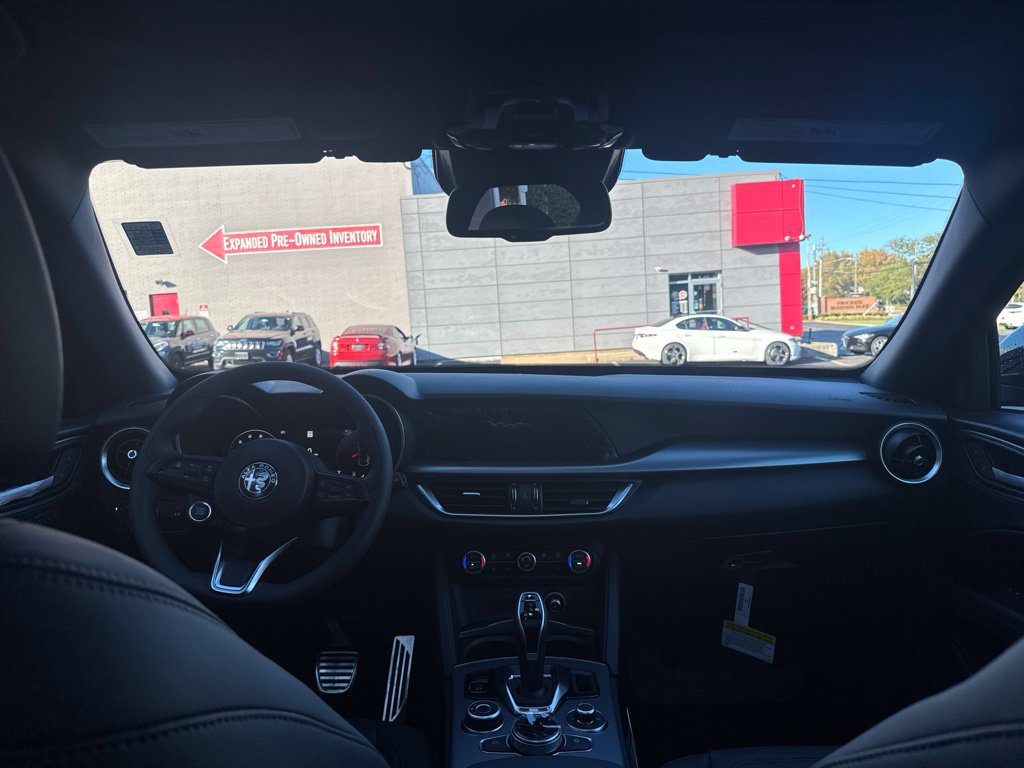 New 2026 Alfa Romeo Stelvio Sprint AWD/4WD image 15