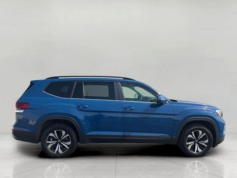 Used 2025 Volkswagen Atlas SE AWD/4WD image 8