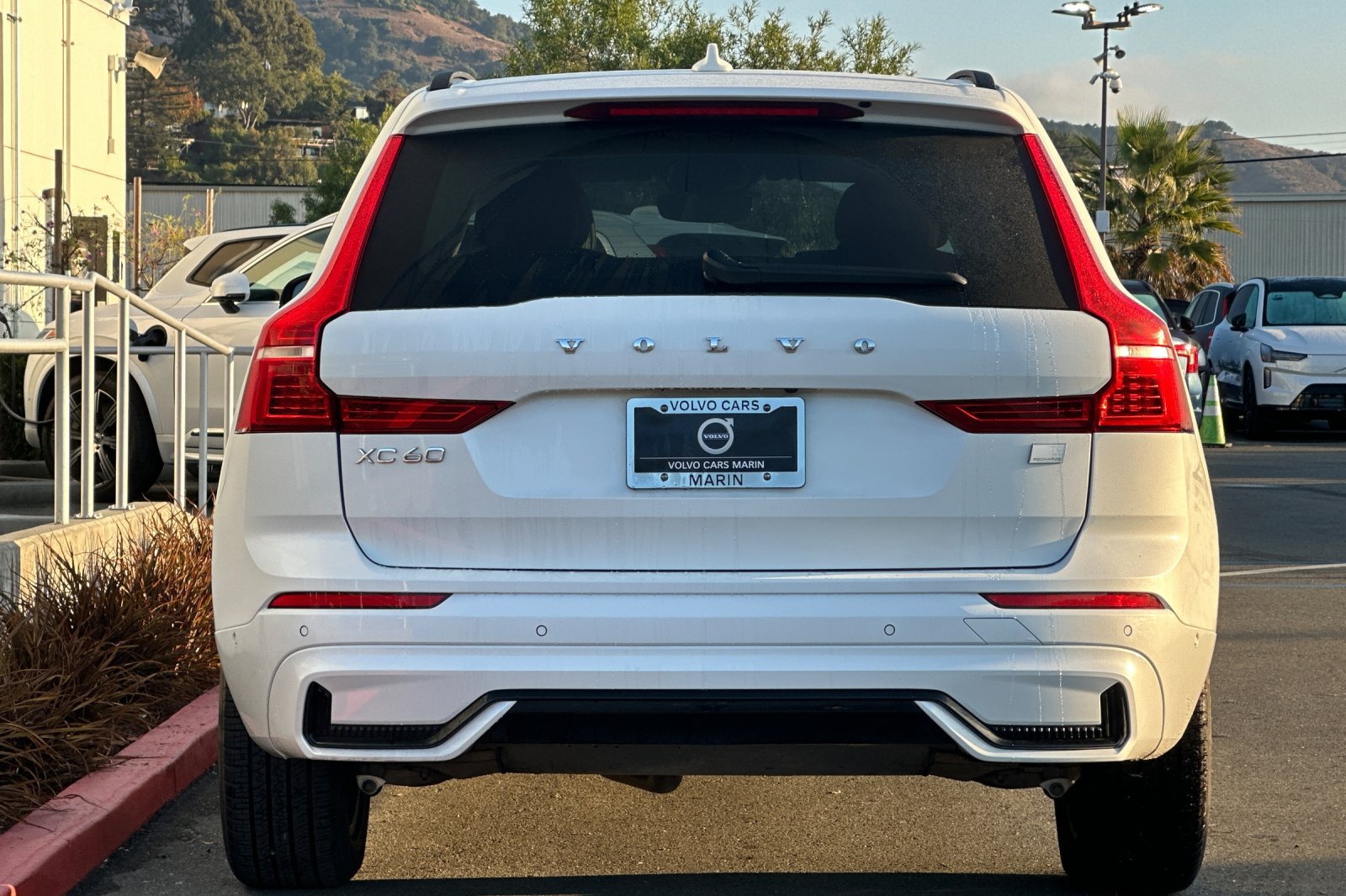 Certified 2024 Volvo XC60 T8 Plus AWD/4WD image 8