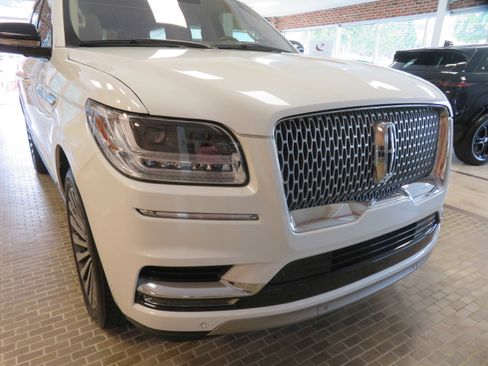 Used 2020 Lincoln Navigator Reserve w/ Luxury Package image 67