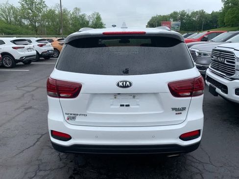 Used 2019 Kia Sorento FWD w/ LX Convenience Package image 4