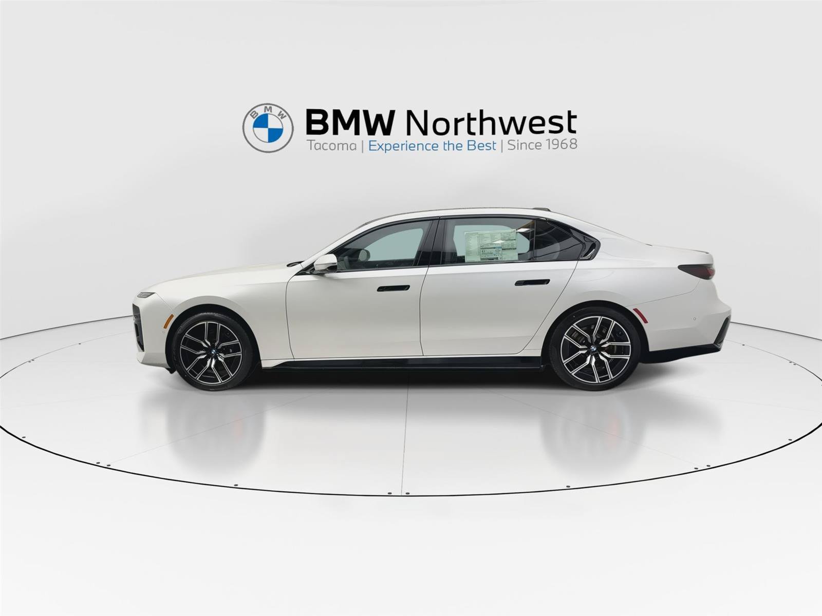Used 2026 BMW i7 xDrive60 AWD/4WD image 11