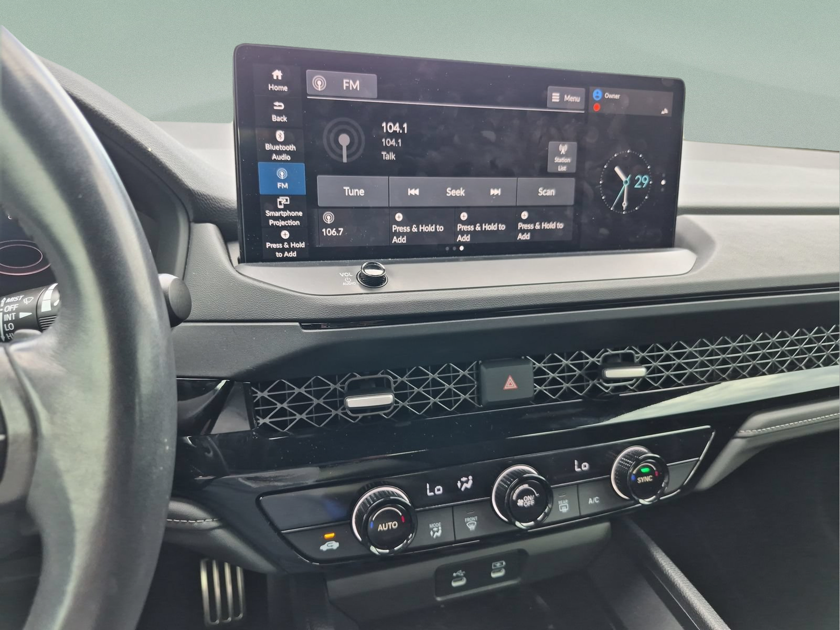 Used 2024 Honda Accord Sport image 11