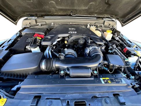 Used 2020 Jeep Gladiator Rubicon image 35