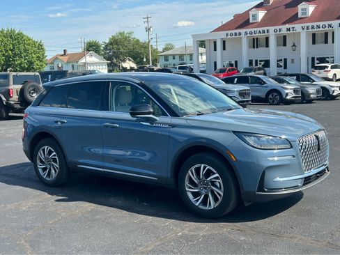 Used 2023 Lincoln Corsair FWD w/ Equipment Group 101A image 4