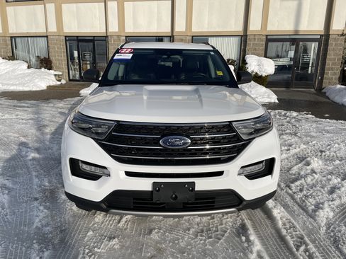 Certified 2022 Ford Explorer XLT image 9