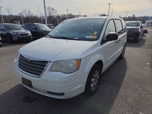 Used 2008 Chrysler Town & Country LX w/ Entertainment Group #1 image 10
