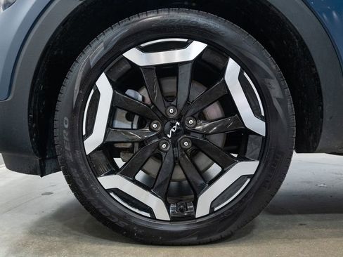 Used 2025 Kia Telluride S image 11