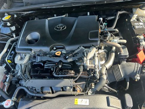 Used 2020 Toyota Camry LE FWD image 25