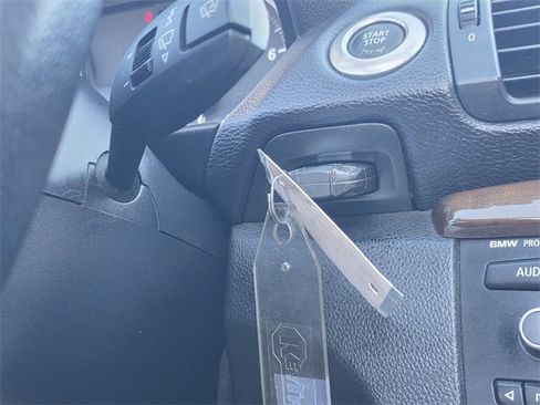 Used 2011 BMW 128i Convertible image 21