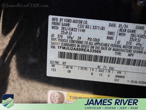 Used 2024 Ford Expedition Limited AWD/4WD image 42