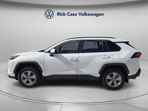 Used 2024 Toyota RAV4 XLE w/ Convenience Package image 4