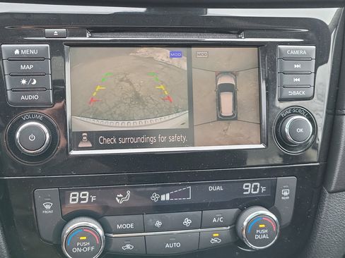 Used 2019 Nissan Rogue SV w/ Sun & Sound Touring Package image 26