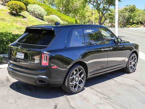 Used 2021 Rolls-Royce Cullinan Black Badge AWD/4WD image 20