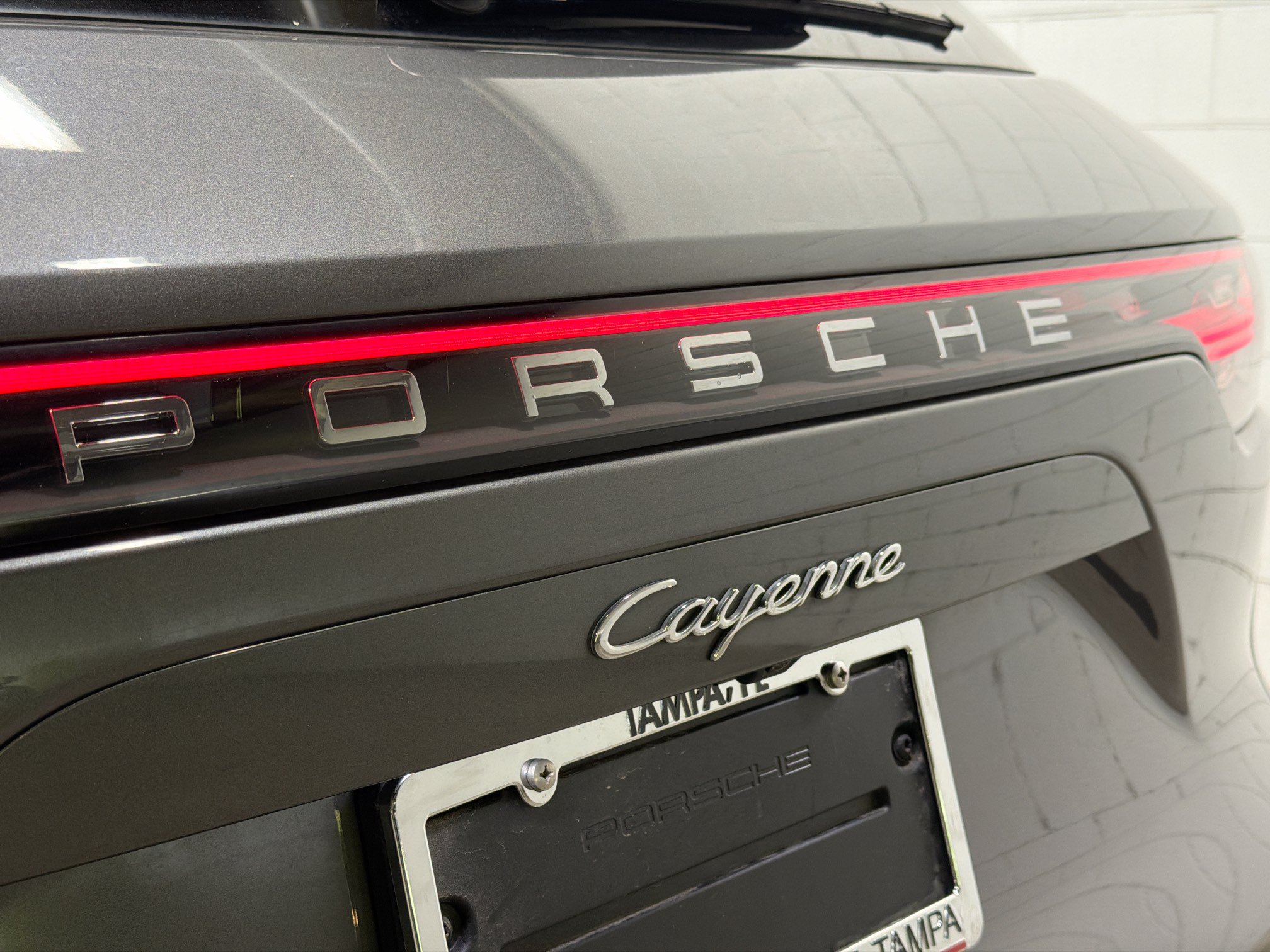 Certified 2023 Porsche Cayenne AWD/4WD image 12