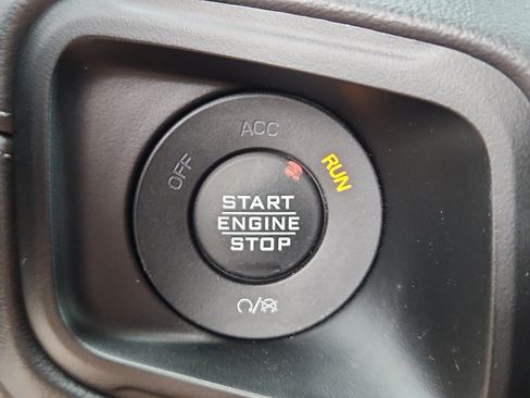 Used 2025 Jeep Wrangler Unlimited Rubicon AWD/4WD image 21