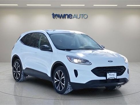 Used 2022 Ford Escape SE w/ SE Sport Appearance Package image 8