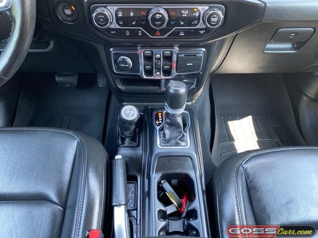 Used 2022 Jeep Wrangler Unlimited Sahara AWD/4WD image 13