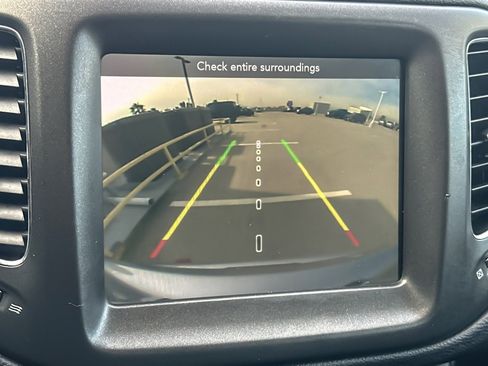 Used 2020 Jeep Compass Trailhawk image 18