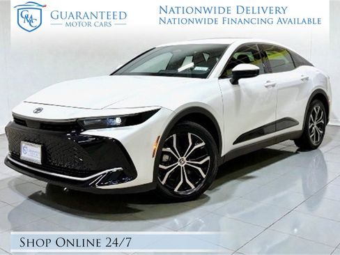 Used 2024 Toyota Crown XLE image 1