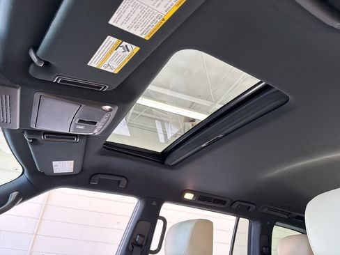 Used 2021 INFINITI QX80 Sensory w/ All-Season Package image 19