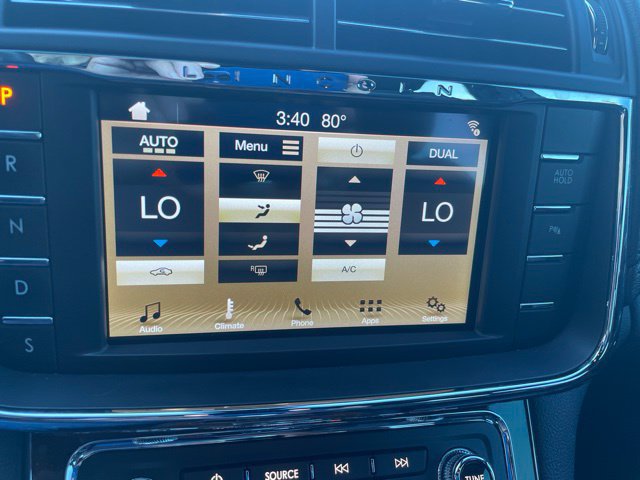 Used 2019 Lincoln Continental Premiere FWD image 32