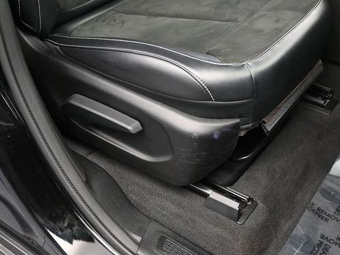 Used 2021 Jeep Grand Cherokee L Laredo image 45