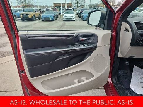 Used 2014 Dodge Grand Caravan SXT FWD image 11