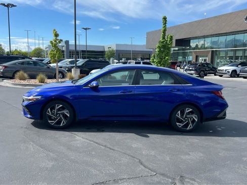 Certified 2024 Hyundai Elantra Limited FWD image 12